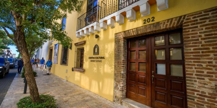 Embajada dominicana en Francia y Banreservas lanzan convocatoria para residencias artísticas en París