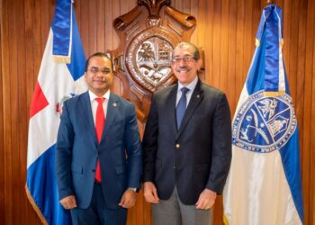 El rector Asjana David y el director del ITLA, Jimmy Rosario, fortalecerán alianza para formar en IA, ciberseguridad y transformación digital en la UASD