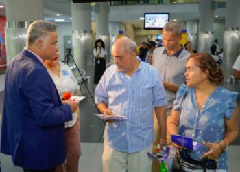 Cámara de Cuentas lleva la transparencia al Metro de Santo Domingo con jornada de acercamiento ciudadano