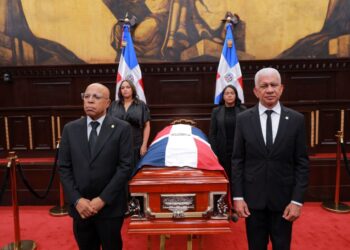 Cámara de Diputados rinde honras fúnebres a Jorge Frías y destaca su legado de servicio a su comunidad y al país