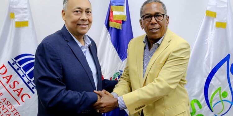ARS SEMMA fortalece la protección social de docentes con alianza estratégica junto a DASAC