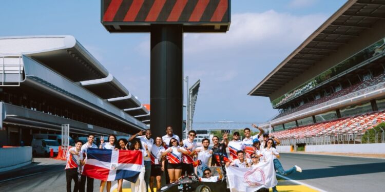 Apolo 27 GT de INTEC conquista premio en Formula Student Spain en histórica participación dominicana