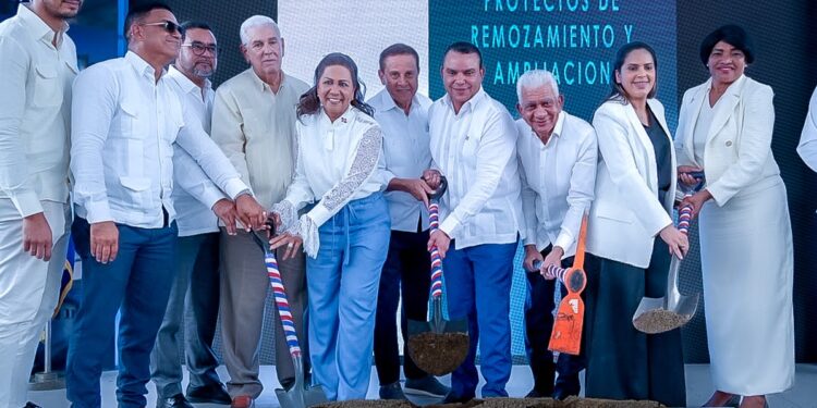 Senador Ricardo de los Santos destaca obras construidas por este gobierno en Sánchez Ramírez