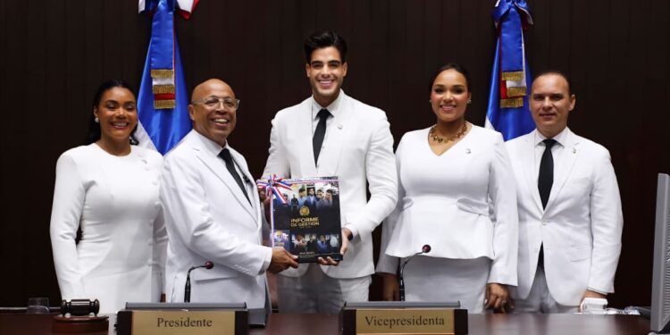 Con cero ausencias, Bray Vargas se convierte en uno de los diputados más productivos del Congreso Nacional y el primero en presentar su informe de gestión.