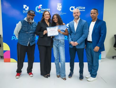 Alcaldía del DN, DUSA y Altice certifican a 80 estudiantes en Esports y Creación de Contenido en Centro Futuro