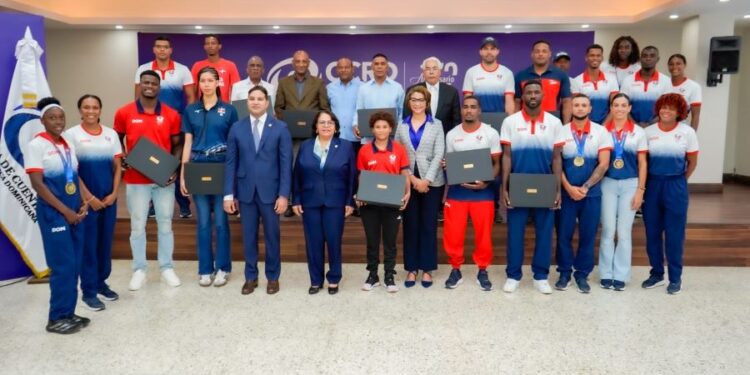 Cámara de Cuentas reconoce a atletas dominicanos medallistas por histórica actuación en Santo Domingo 2026