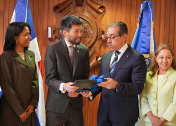 UASD fortalece vínculos internacionales con visita de destacado científico japonés Kazuo Tanaka