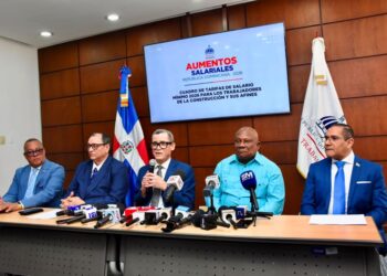 Gobierno acuerda aumento de 20 % al salario mínimo de los trabajadores de la construcción