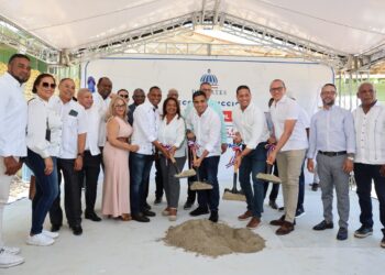 Kelvin Cruz inicia reconstrucción del estadio Hermanos Suárez en SJM con inversión de RD$75.9 millones