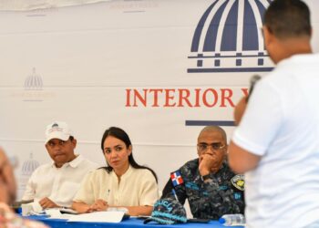 Faride Raful supervisa y refuerza intervención integral en Villas Agrícolas