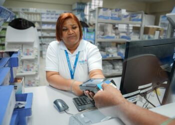 PROMESE/CAL inicia plan piloto de cobro con tarjetas de crédito en Farmacias del Pueblo