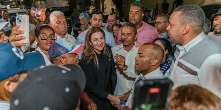 Carolina mejora seguridad en seis subsectores de Cristo Rey con la entrega de 356 luminarias LED instaladas