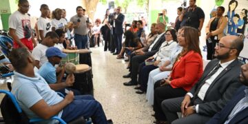 Comisión de diputados visita Centro de Sordoceguera para debatir proyecto de ley sobre discapacidad