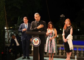 Embajadora de los Estados Unidos ofrece recepción para celebrar que la República Dominicana se una al Consenso de Ginebra 
