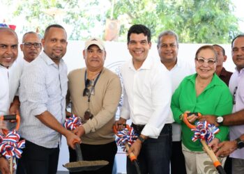 Wellington Arnaud deja iniciada ampliación del acueducto múltiple Baitoa-Taveras