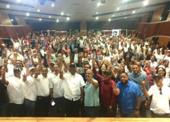 Proyecto presidencial Wellington Arnaud 2028 capacita equipo de la Línea Noroeste para fortalecer trabajo territorial