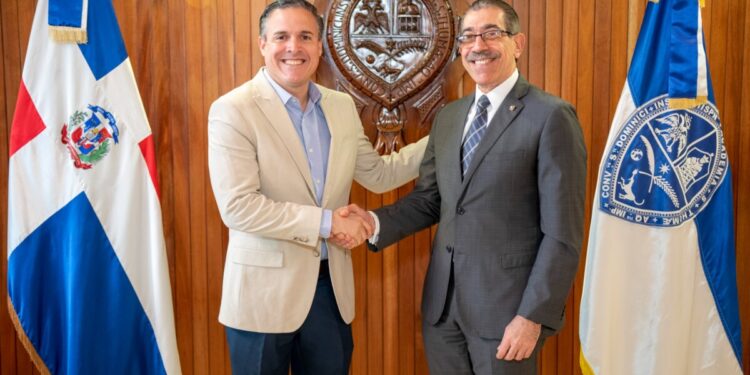 UASD y Mivhed avanzan en plan de viviendas para generar bienestar y movilidad social