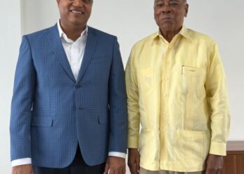 Ministro Kelvin Cruz entrega al voluntariado la administración del Palacio del Voleibol Ricardo Gioriber Arias