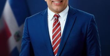 Dío Astacio irrumpe como favorito al Senado: alcanza 49.4 % y aventaja por 38 puntos