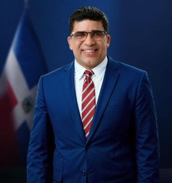 Dío Astacio irrumpe como favorito al Senado: alcanza 49.4 % y aventaja por 38 puntos