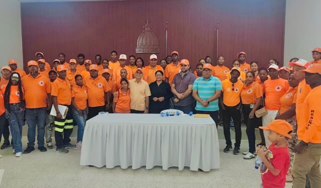 Director Defensa Civil continúa recorrido; se reúne con voluntarios en Elías Piña y San Juan