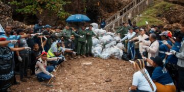 Alcaldía del DN conmemora el Día Internacional de la Limpieza de Playas interviniendo playa San Gil y cañada en Arroyo Hondo