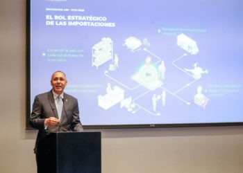 DGA destaca aporte del sector importador al fortalecimiento de la competitividad nacional