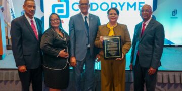 CODOPYME reconoce trayectoria y aportes de Maira Morla Pineda al desarrollo de las MIPYMES