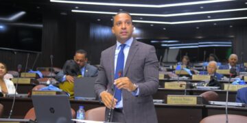 Pedirán a los ayuntamientos de Monte Plata declarar hijo no grato a Wellington Arnaut por fracaso en servicio de agua potable