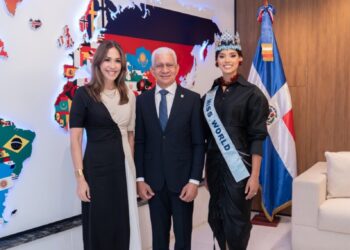 Senado reconoce a Miss Mundo 2026 Joheirry Mola por su trayectoria y logros en representación del país