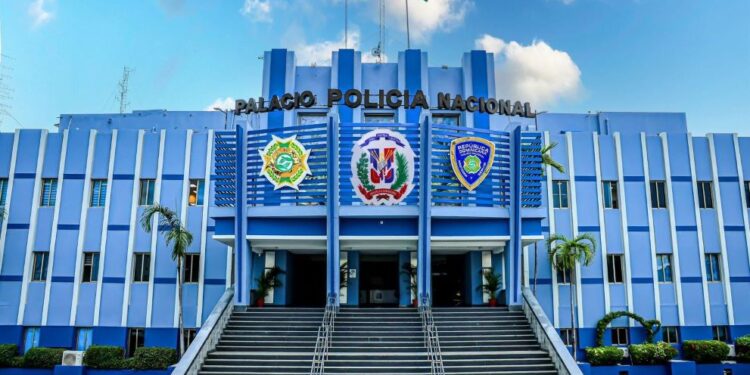 Inspector general de la Policía se traslada a Elías Piña para investigar incidente entre policías y diputada