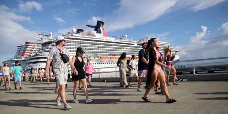 RD supera los 16 mil visitantes en un solo día con la llegada de cuatro cruceros a Puerto Plata y Pedernales