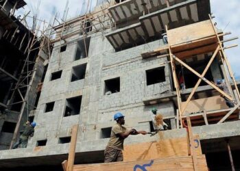 Expresan preocupación por altos costos en el sector de la construcción