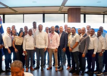 Alberto Rodríguez presenta estructura nacional del deporte en respaldo a David Collado
