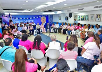 Miguel Vargas revela que mantiene reuniones y contactos para avanzar hacia una gran alianza opositora