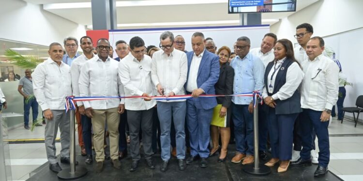 Ministerio de Trabajo inaugura nueva oficina en Santo Domingo Este para acercar servicios laborales a la ciudadanía