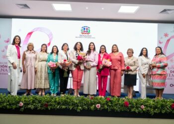 Senado reúne a mujeres sobrevivientes de cáncer en el panel «Voces que vencieron»