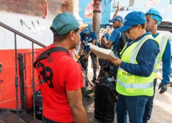Alcaldía del DN desarrolla operativo de aseo y notificación sobre uso del espacio público en Cristo Rey
