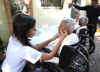 Fundación “Red Rutas Alegres” realiza actividad de apoyo a adultos mayores