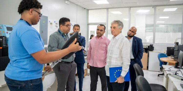 Rector del ITLA recibe visita del embajador de la Unión Europea y destaca cooperación en formación tecnológica