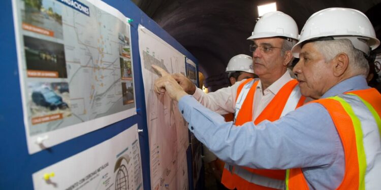 Presidente Abinader supervisa túnel pluvial de la avenida Luperón que se construye con fondos de Aerodom, para evitar inundaciones en la zona