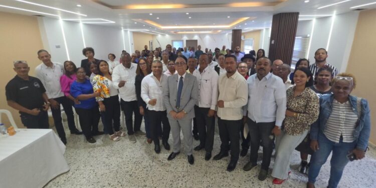 Diputado, juristas y lideres comunitarios analizan los cambios del nuevo Código Penal