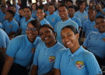 Comunidad educativa de Sabana Perdida celebra nuevas oportunidades para el deporte con entrega de techado escolar
