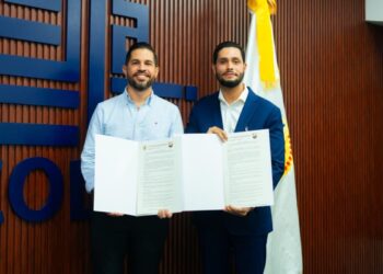 Alcalde de la Otra Banda Hace Historia! Alexander logra primer hermanamiento internacional con Puerto Rico