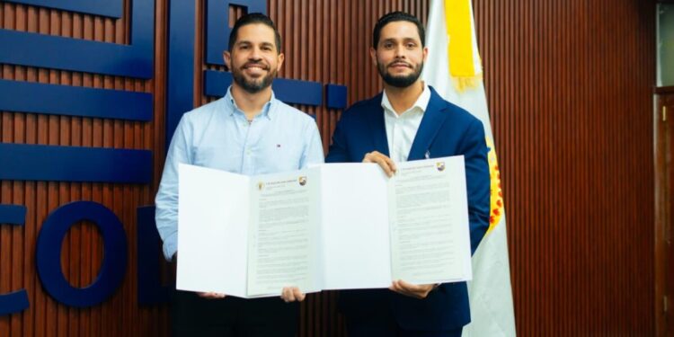 Alcalde de la Otra Banda Hace Historia! Alexander logra primer hermanamiento internacional con Puerto Rico