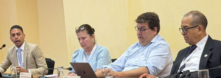 Jurista dominicano advierte sobre desafíos de la inteligencia artificial para proteger a consumidores
