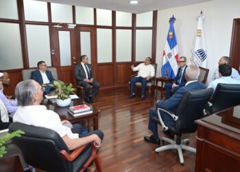 Ministro de Trabajo recibe a propietarios de bancas de lotería y dan inicio al proceso de cumplimiento de las leyes para garantizar condiciones laborales dignas para las trabajadoras